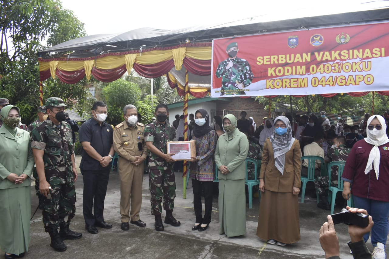 Danrem 044/Gapo Tinjau Serbuan Vaksinasi Di Wilayah Kodim 0403/OKU