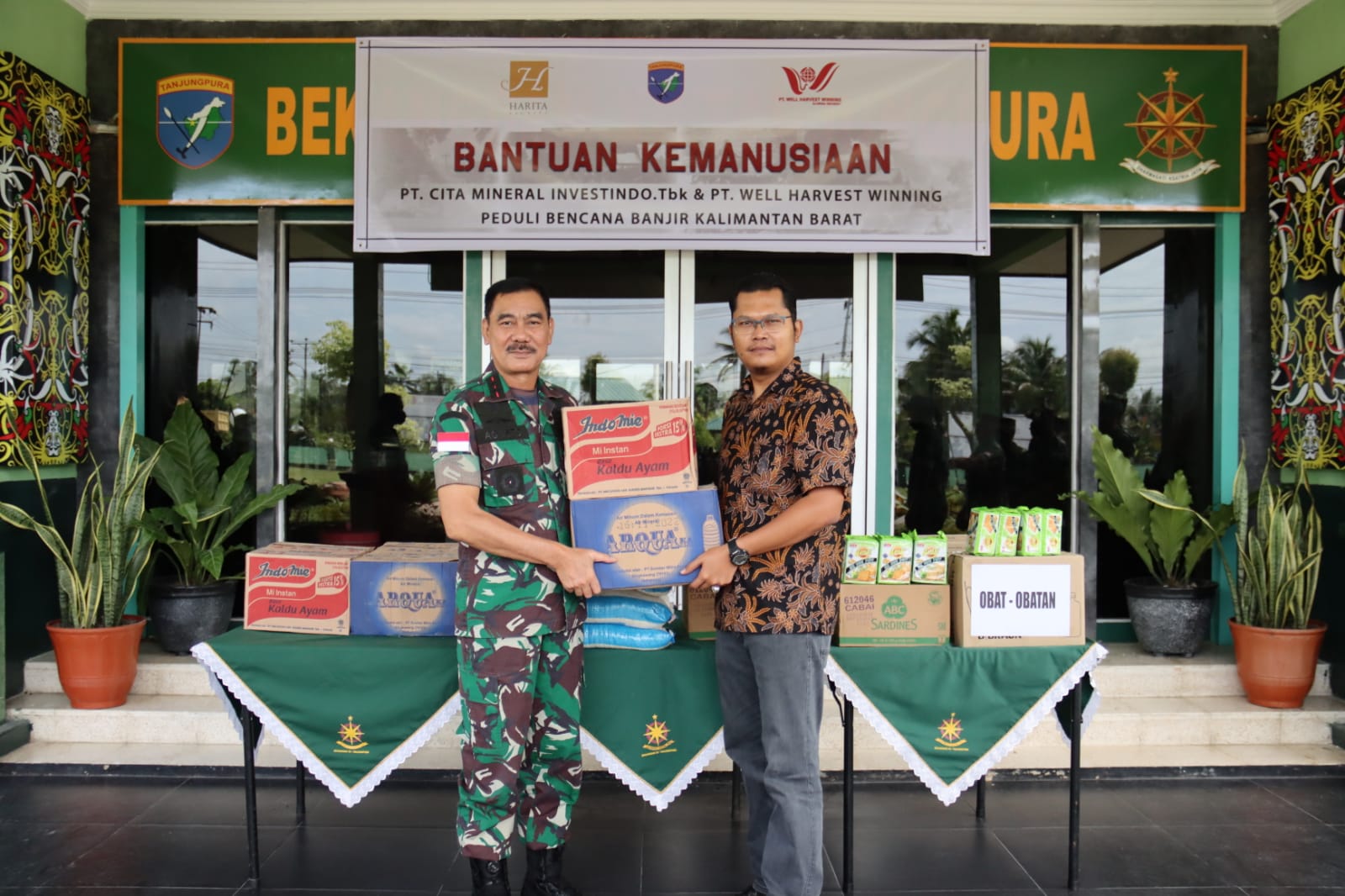 Kodam XII/Tpr Terima Bantuan dari PT. Cita Mineral Investindo Untuk Korban Banjir