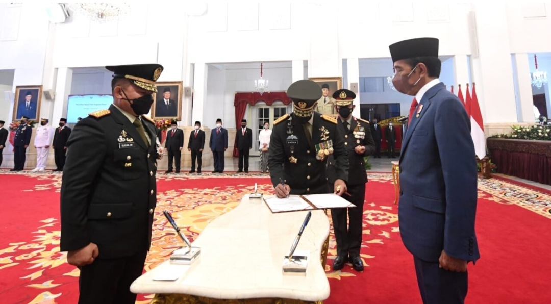 Presiden Jokowi Lantik Letnan Jenderal TNI Dudung Abdurachman Jadi Kasad