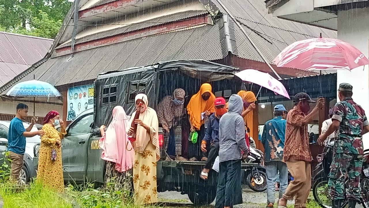 Percepatan Vaksinasi di Gowa, Koramil Lakukan Antar Jemput Warga