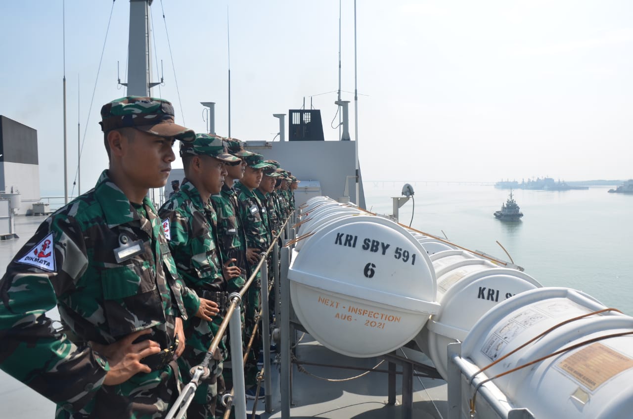 Latihan Praktek Siswa Dikmata TNI AL XLI/1 TA 2021 di KRI Surabaya-591