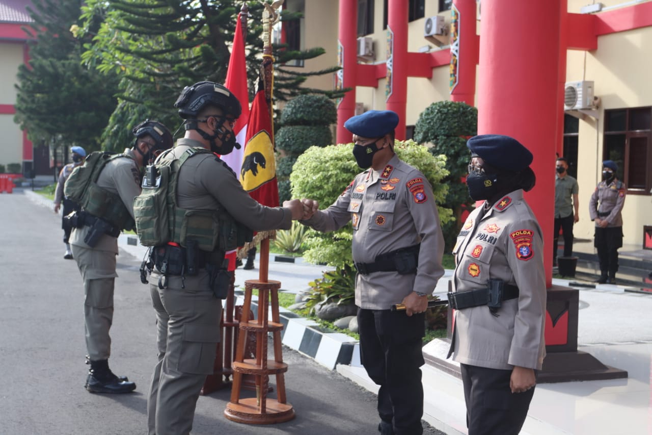 Lat Praops Aman Cartenz, Kapolda Kalteng Berangkatkan 1 Kompi Brimob Ke Cikeas