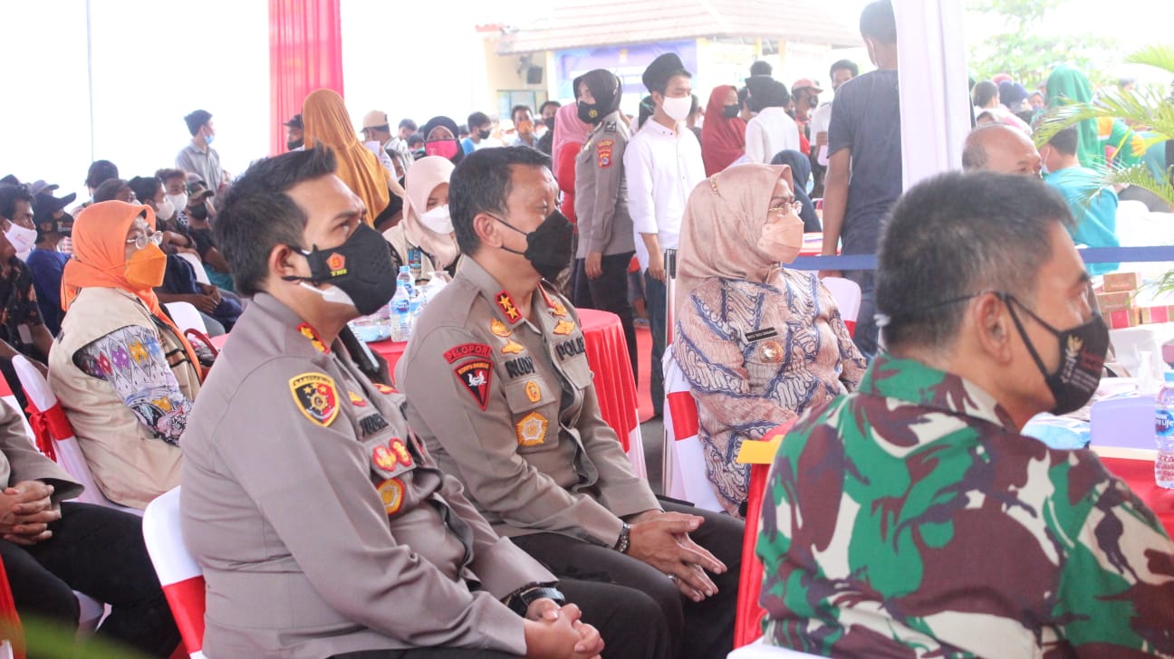 Kapolda Banten Ikuti Video Conference Pelaksanaan Vaksinasi Massal Serentak Se-Indonesia