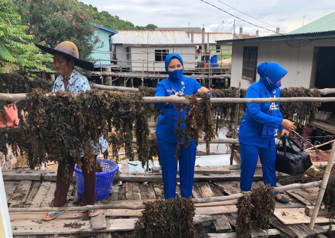 Berdayakan Masyarakat Pesisir, TNI AL Kirim 100 Ton Rengkam