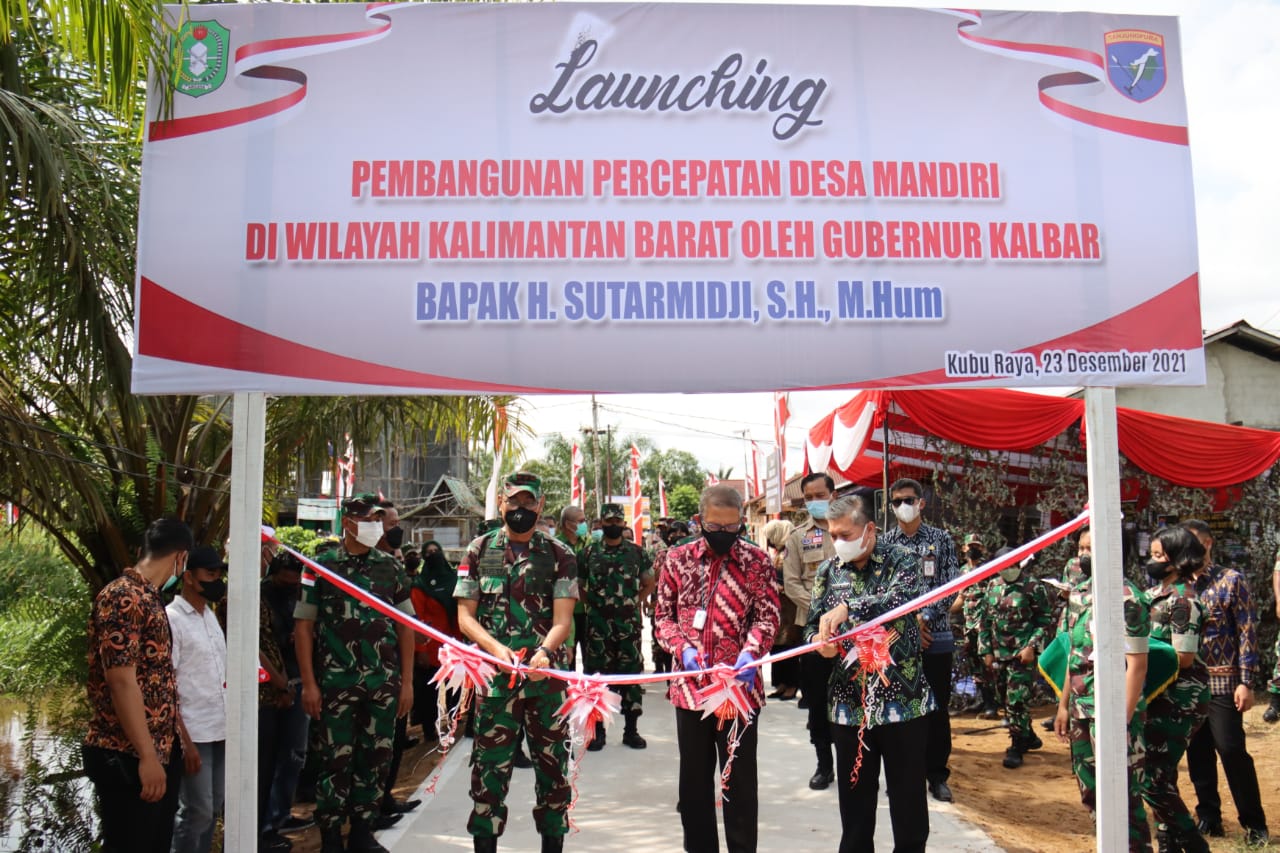 Pangdam XII/Tpr dan Gubernur Kalbar Launching Pembangunan Percepatan Desa Mandiri