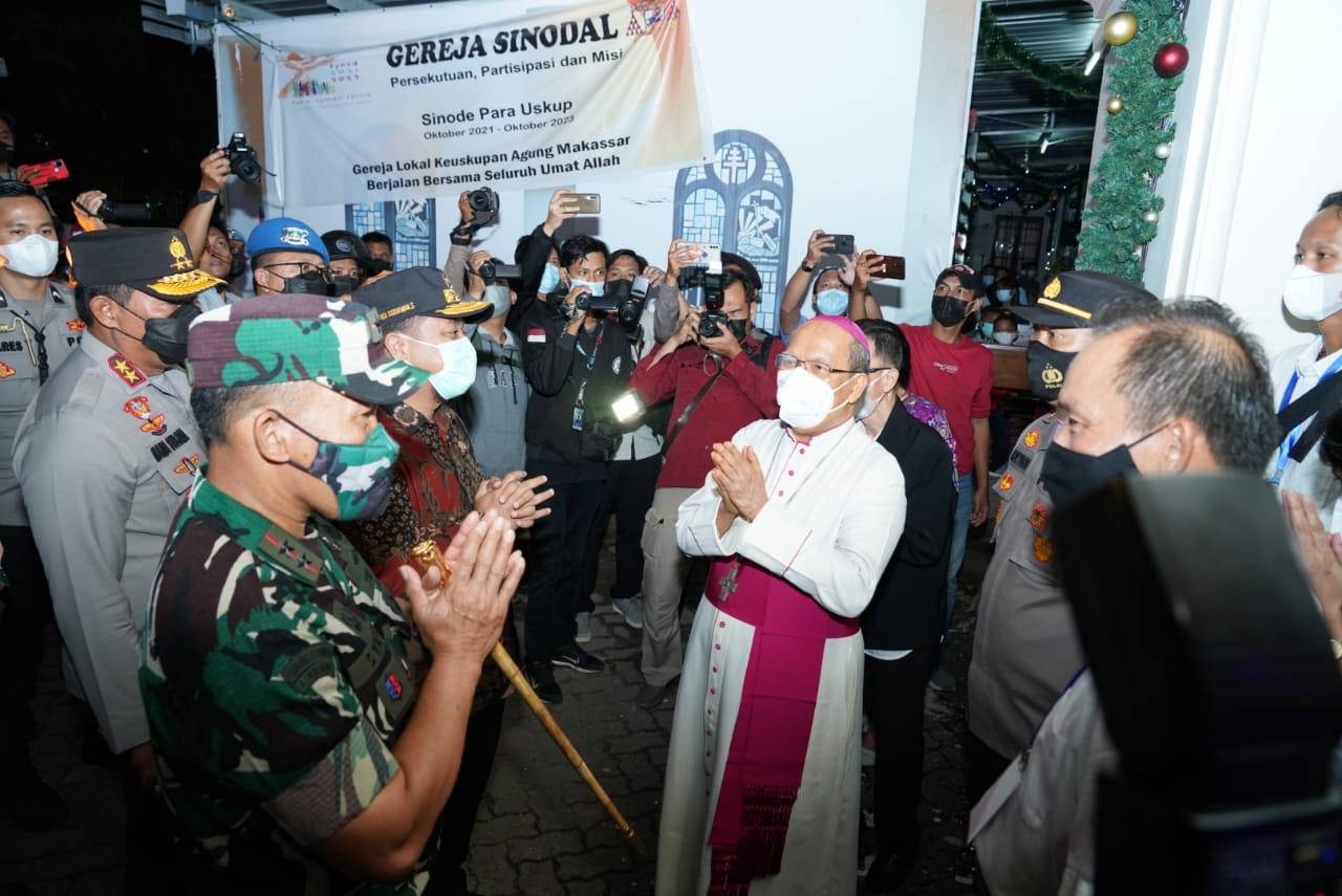 Pangdam Hasanuddin Bersama Kapolda dan Gubernur Sulsel Tinjau Tempat Ibadah Gereja