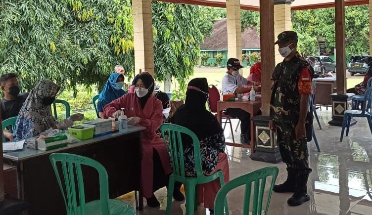 Kodim 0803/Madiun Gelar Serbuan Vaksinasi Bagi Masyarakat Geger