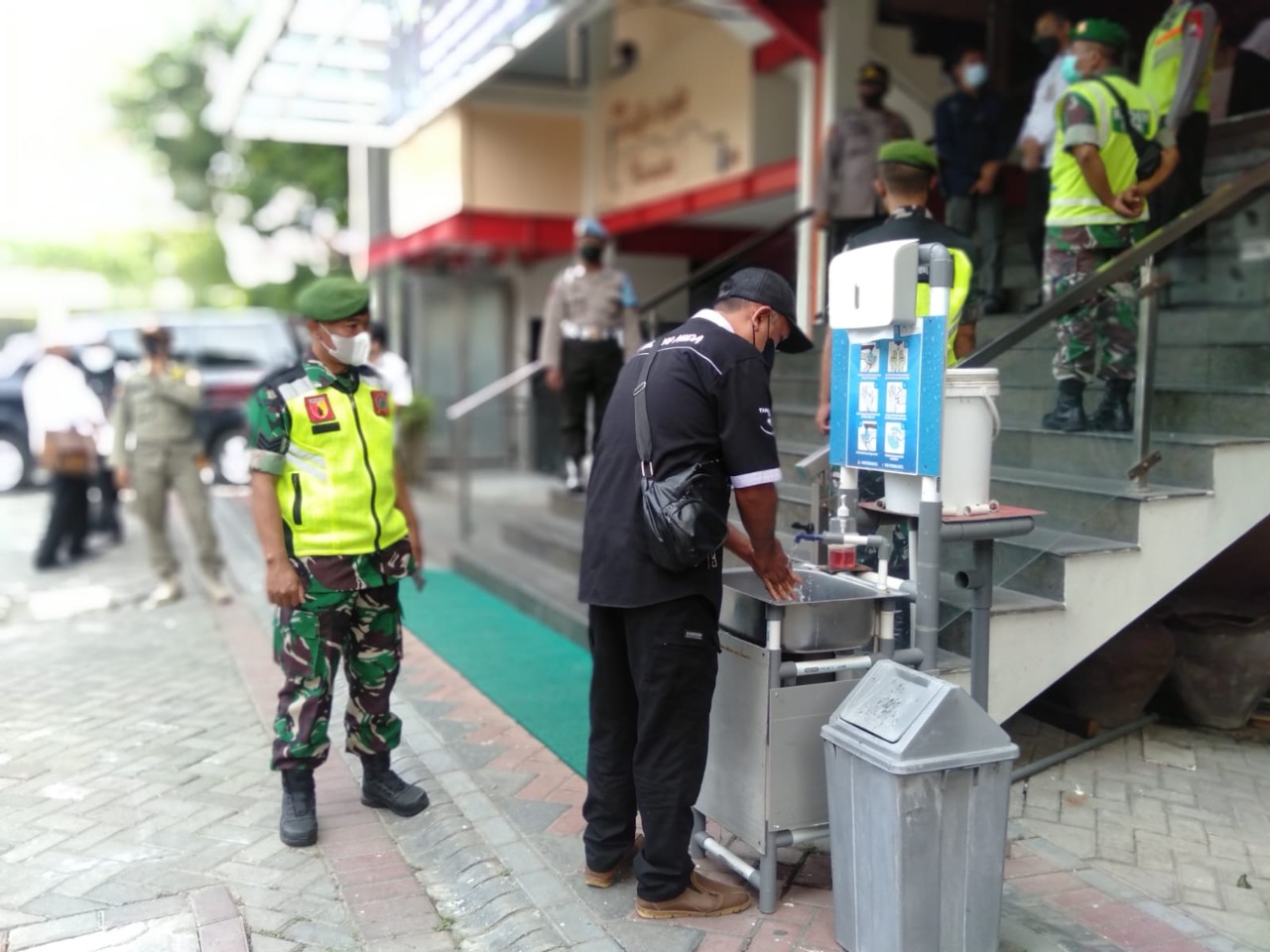 Petugas Gabungan Terus Himbau Protkes, Guna Mencegah Lonjakan Kasus Positif Covid-19