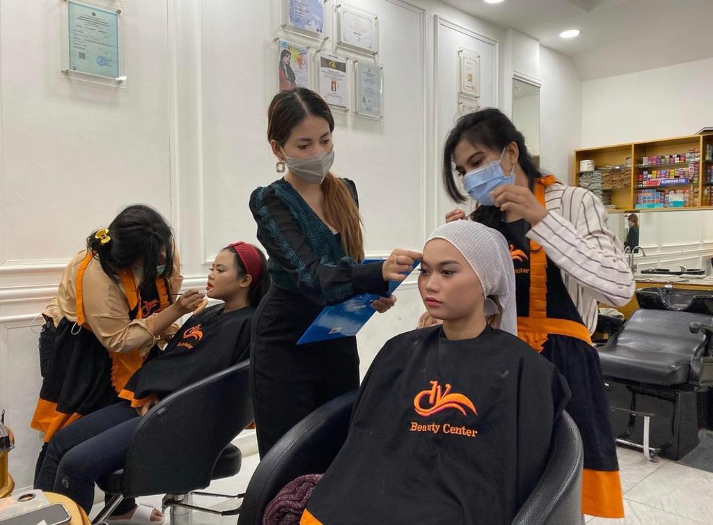 DV Beauty Center Hadirkan Treatment Salon Terlengkap Se-Indonesia dan Kursus Salon Bergaransi