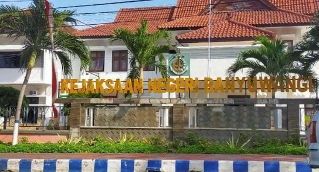 Blokir Kontak Seluler Salah Satu Pemimpin Redaksi, Kajari Banyuwangi Diduga Tutup Akses Informasi Publik