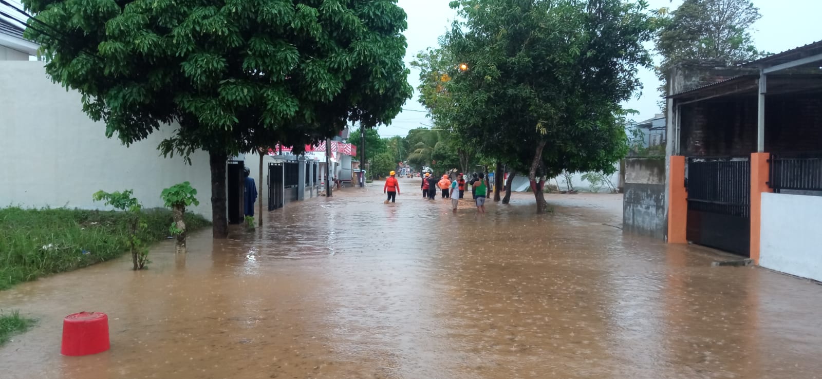 Satu Warga Meninggal dan Satu Lainnya Hilangnya Saat Banjir Jember