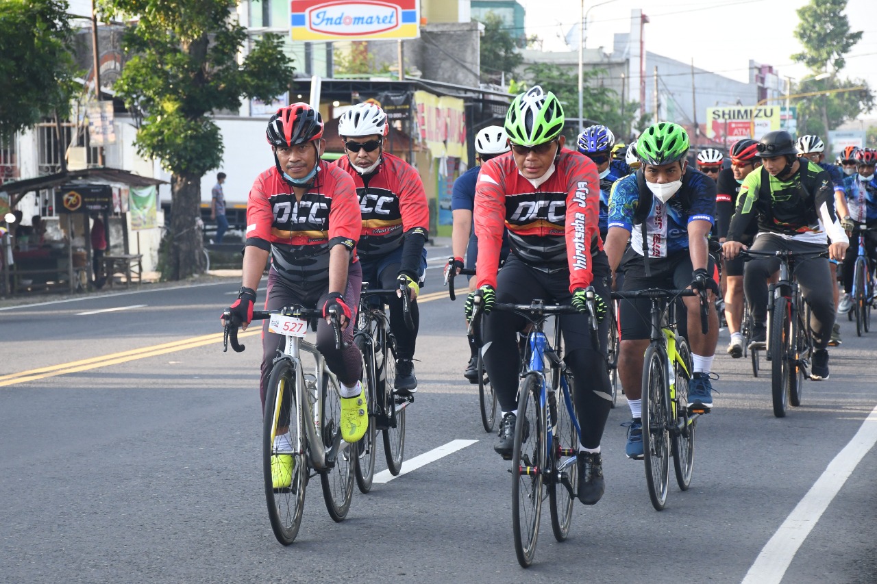 Gowes Bareng Danrem 081/DSJ Bersama Kakesdam V/Brawijaya