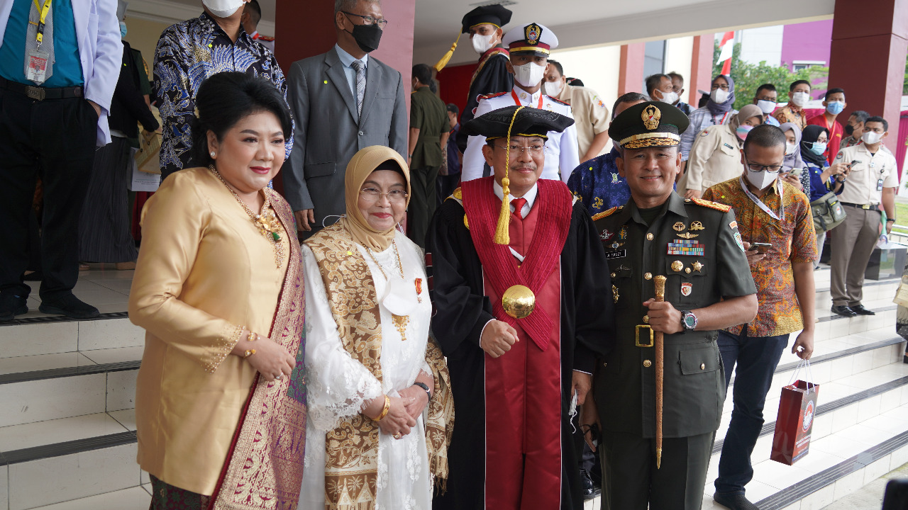 Danrem 061/SK Hadiri Pengukuhan Gelar Profesor Kehormatan, Letjen TNI (purn) Prof DR. Dr. Terawan Agus Putranto Sp.Rad.(K) RI di Fakultas Manajemen Pertahanan UNHAN RI