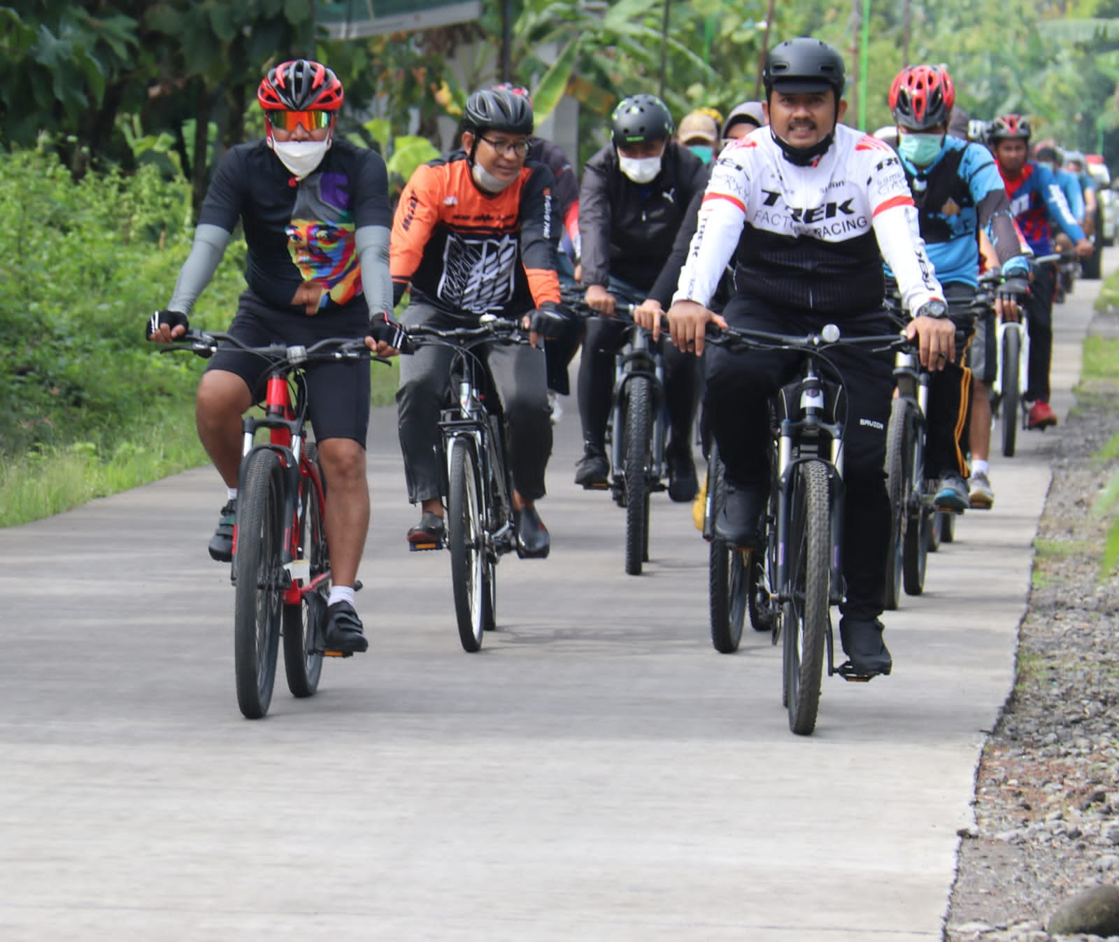 Jalin Silaturahmi, Dandim Ngawi Bersama Jajaran Forkopimda Gowes Bareng