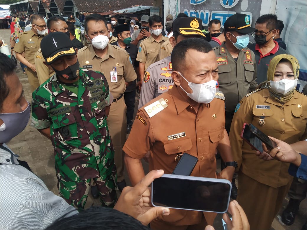 Kodim 0802/Ponorogo Turut Dalam Operasi Pasar Minyak Goreng Bersama Forkopimda Ponorogo