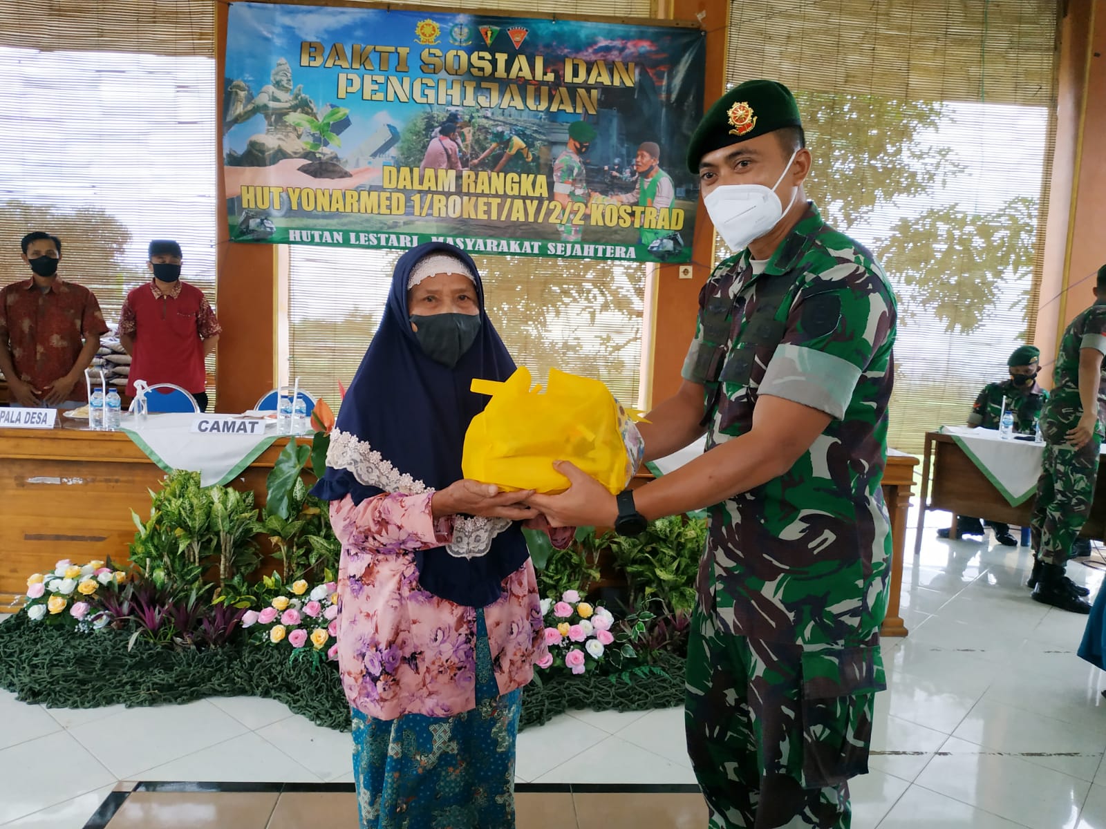 Sambut HUT Yonarmed Ke-70, Yonarmed 1/Roket Gelar Bakti Sosial dan Tanam Pohon