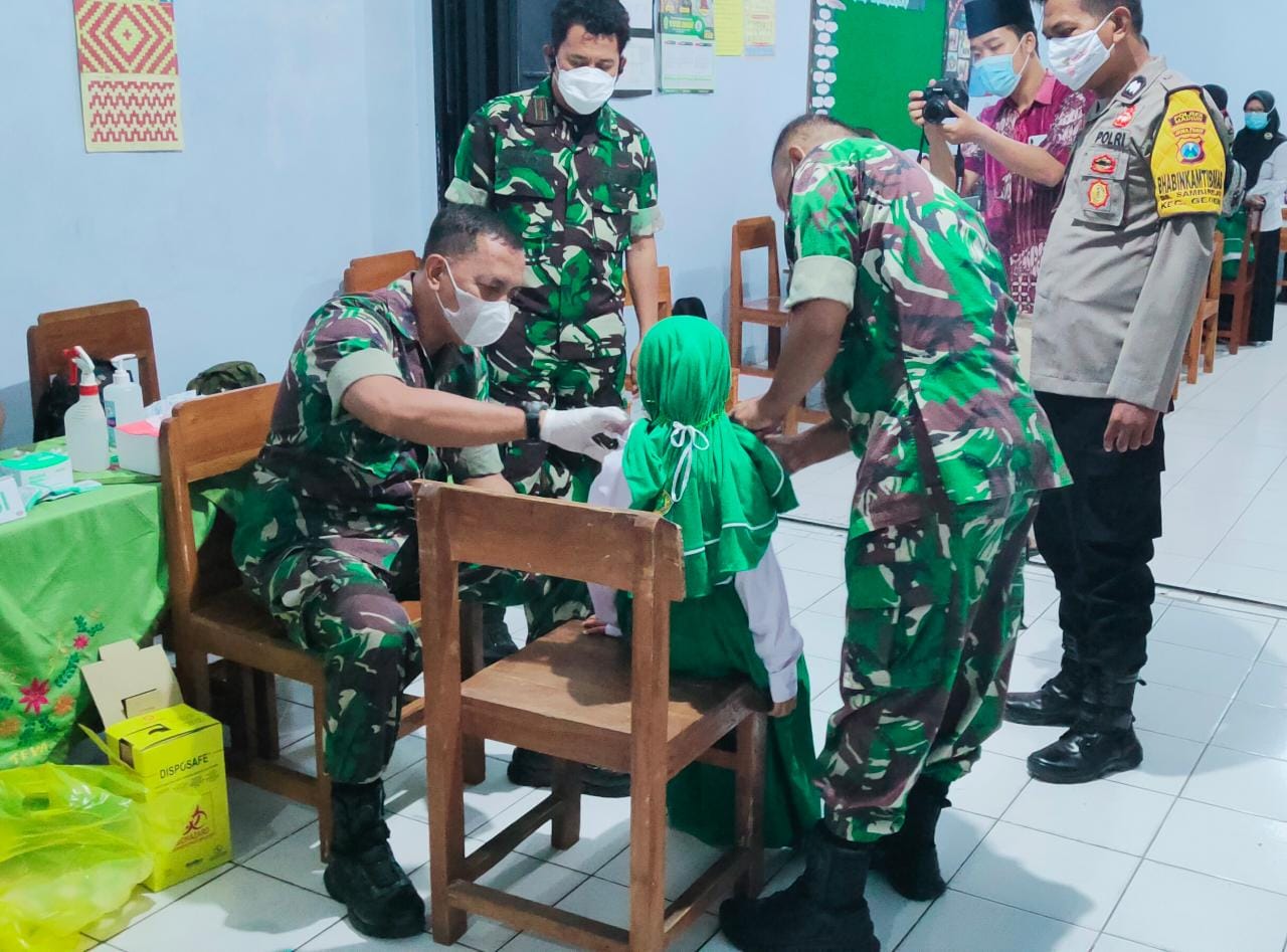 Kodim Madiun Gelar Vaksinasi Bagi Pelajar Usia 6-11 Tahun