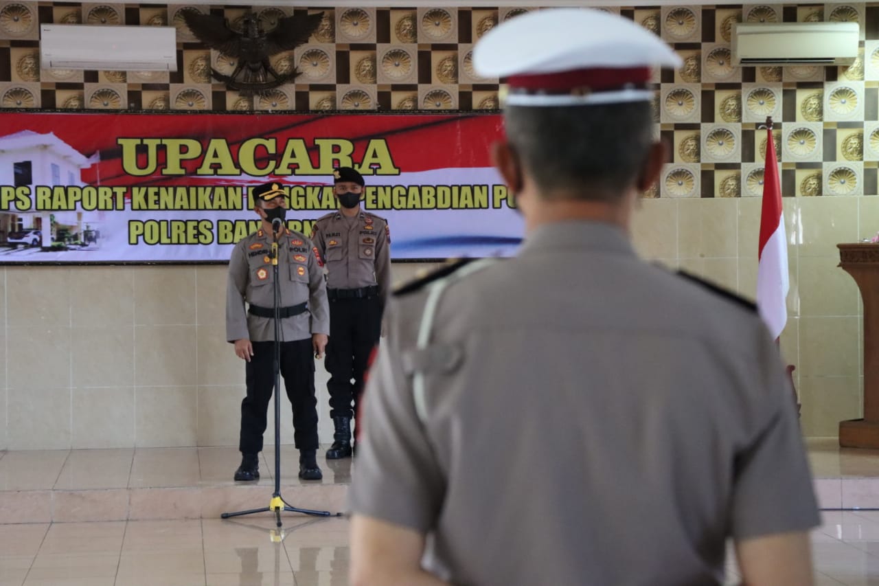 Polres Banjarnegara Gelar Upacara Corps Raport Kenaikan Pangkat Pengabdian Polri