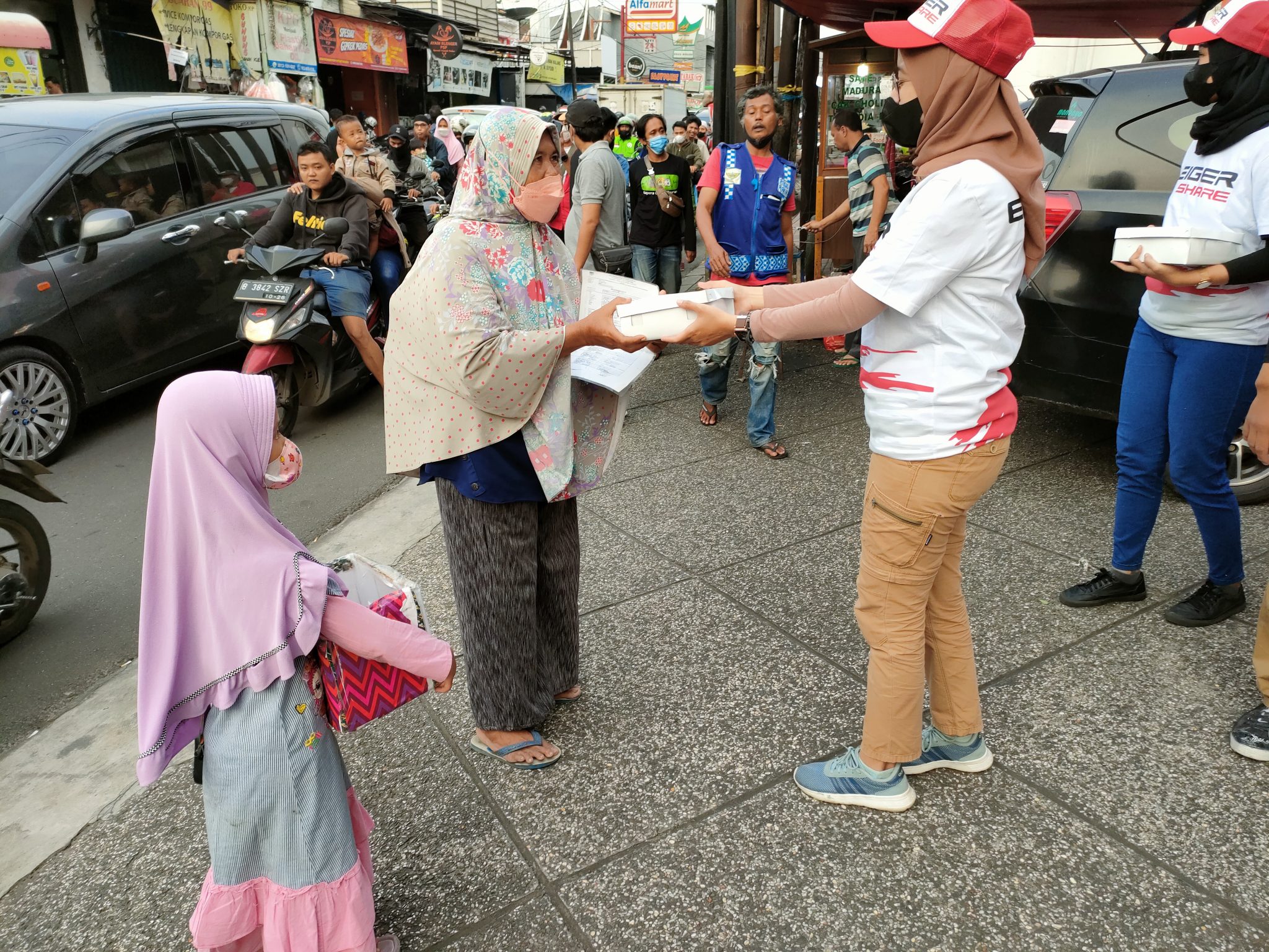 Eiger Berbagi Takjil Ramadhan 1443 H