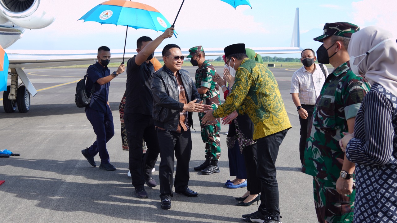 Kunjungi Jawa Timur, Kasad Ziarah Makam Ulama Pendiri NU Hingga Buka Liga Santri