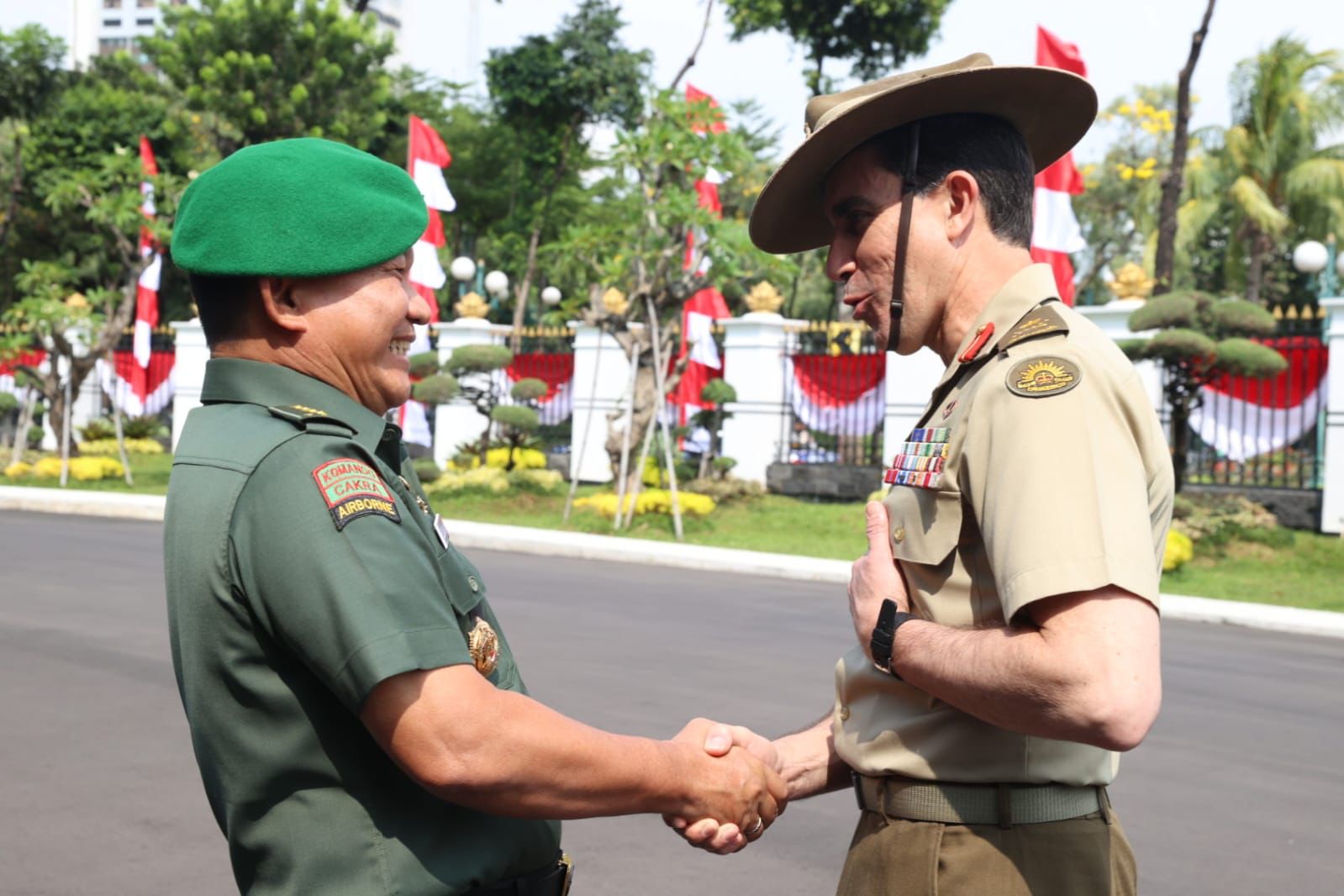 Sambutan Hangat Jenderal Dudung dalam Kunjungan Kehormatan Kepala Staf AD Australia