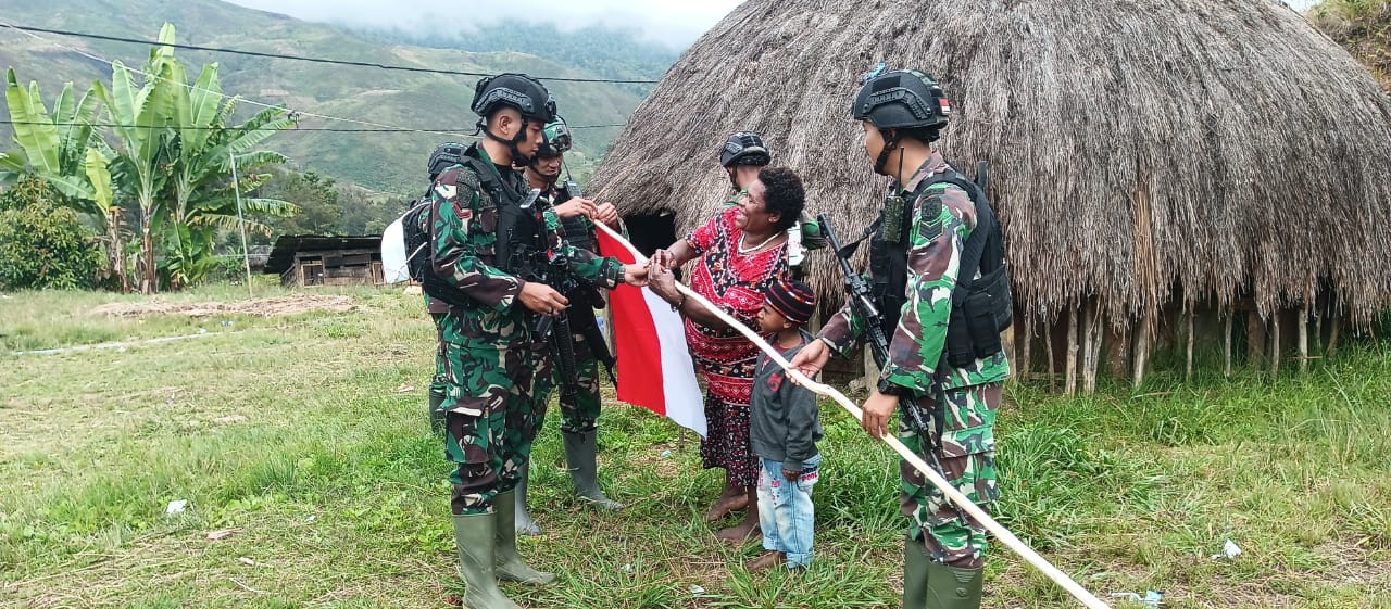 Kibarkan 321 Bendera Merah Putih di Pegunungan Tengah Nduga