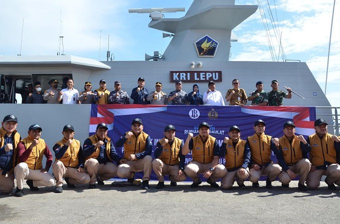 KRI Lepu – 861 Dukung Bank Indonesia Gelar Ekspedisi Rupiah Berdaulat 2022