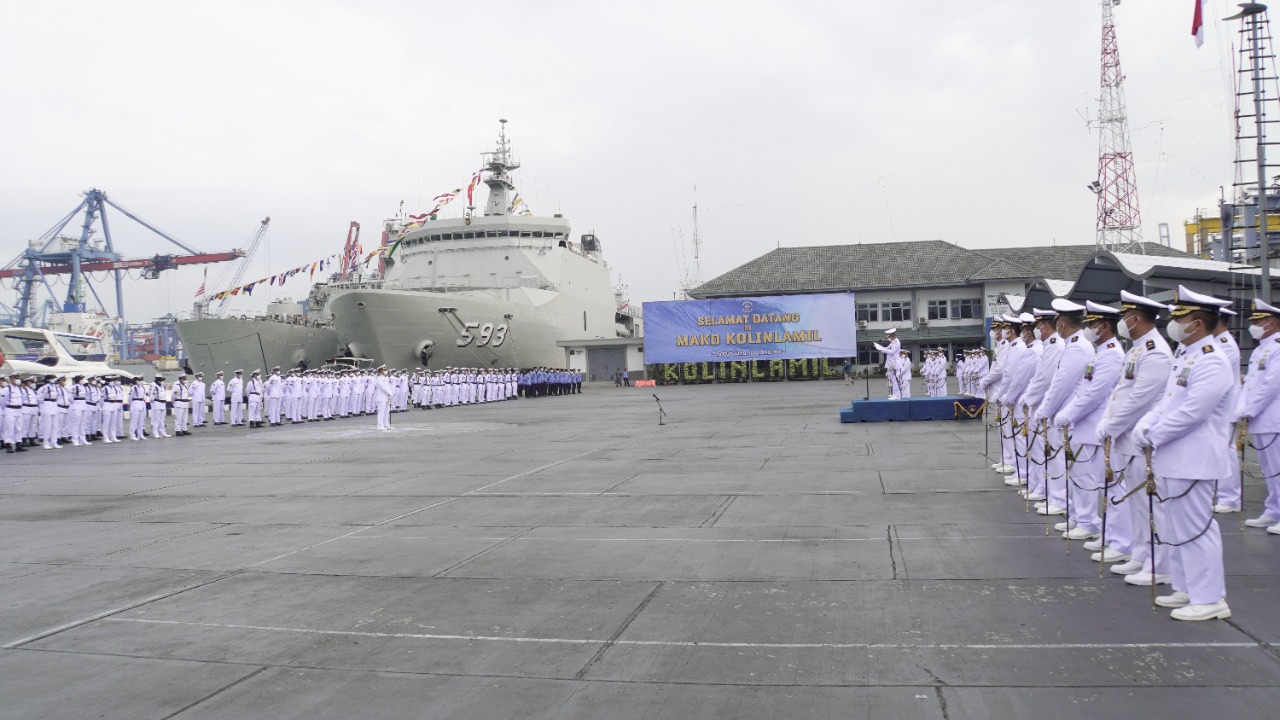 Peringati Puncak HUT KE-77 TNI AL, Kolinlamil Gelar Upacara Parade