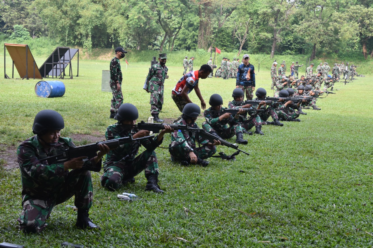 Kolinlamil Gelar Latihan Menembak