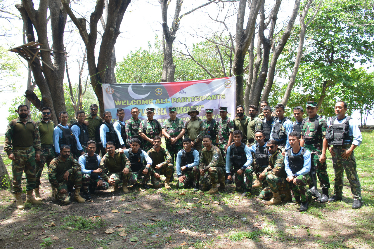 Kaskoarmada RI Meninjau Latma Sea Thunder Puskopaska TNI AL dengan SSG Pakistan Navy