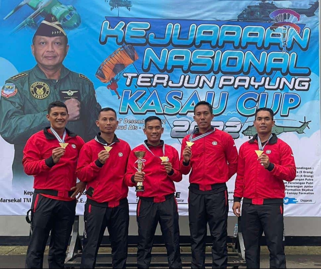 Penerjun Kopassus Berhasil Menjuarai Kejuaraan Nasional Terjun Payung Kasau Cup 2022 Diberbagai Kategori