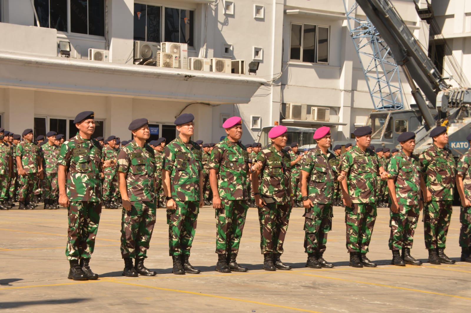 Pangkoarmada RI Lepas Keberangkatan Satgas Operasi Trisila Koarmada RI 2023