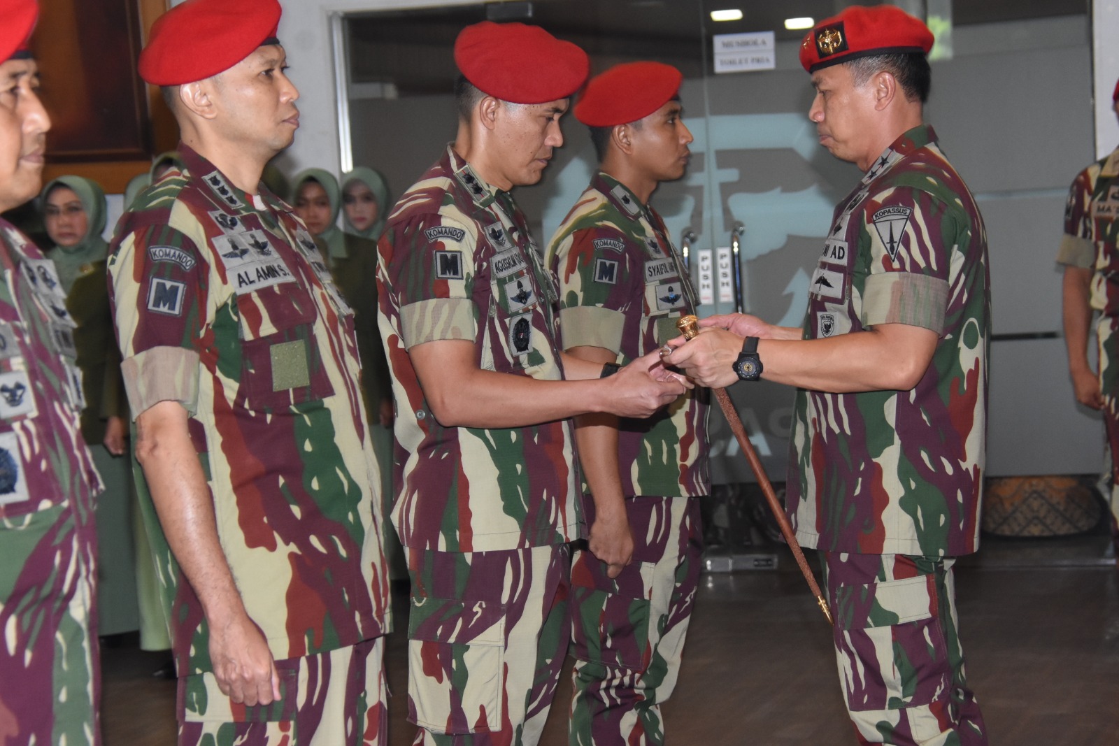 Kopassus Laksanakan Tradisi Korps dan Serah Terima Jabatan Pamen Ahli dan Dandenintel Kopassus