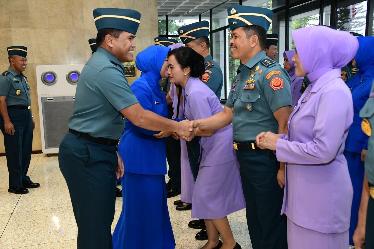 Kasal Terima Laporan Kenaikan Pangkat 27 Perwira Tinggi TNI AL