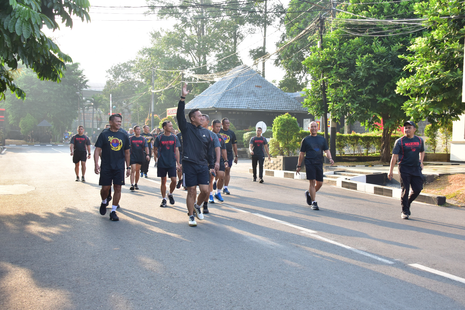 Dankormar Olahraga Bersama dengan PJU Mako Kormar dan Perwira Lanmar Jakarta